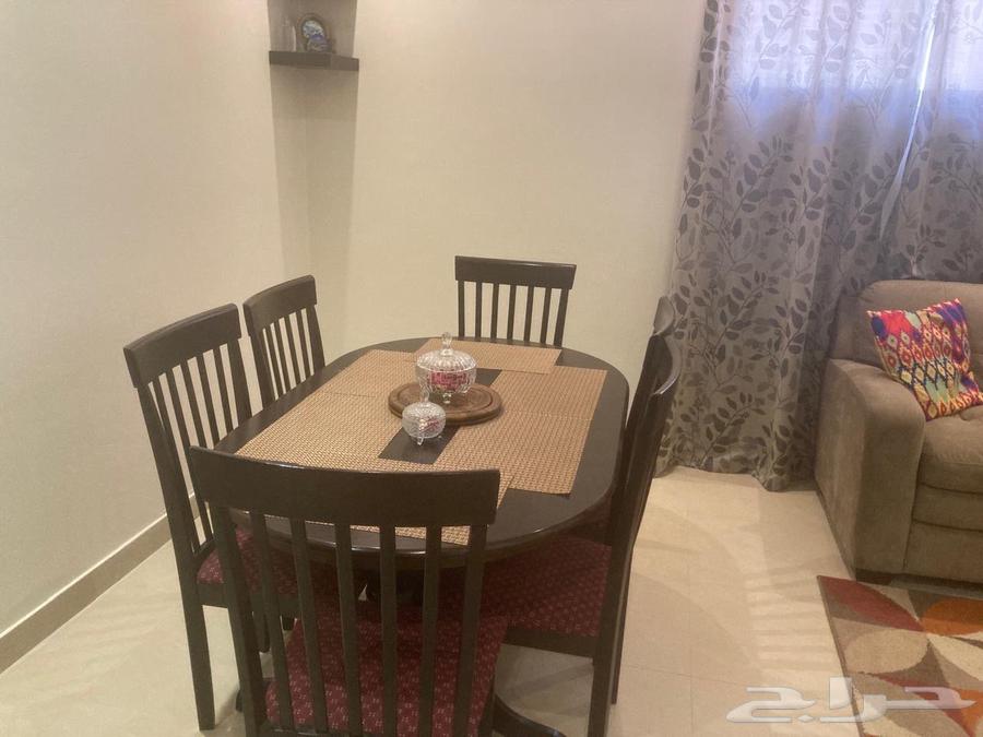 6 seater sofa and dining table64241577428739112