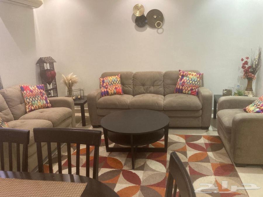 6 seater sofa and dining table64241577428739114