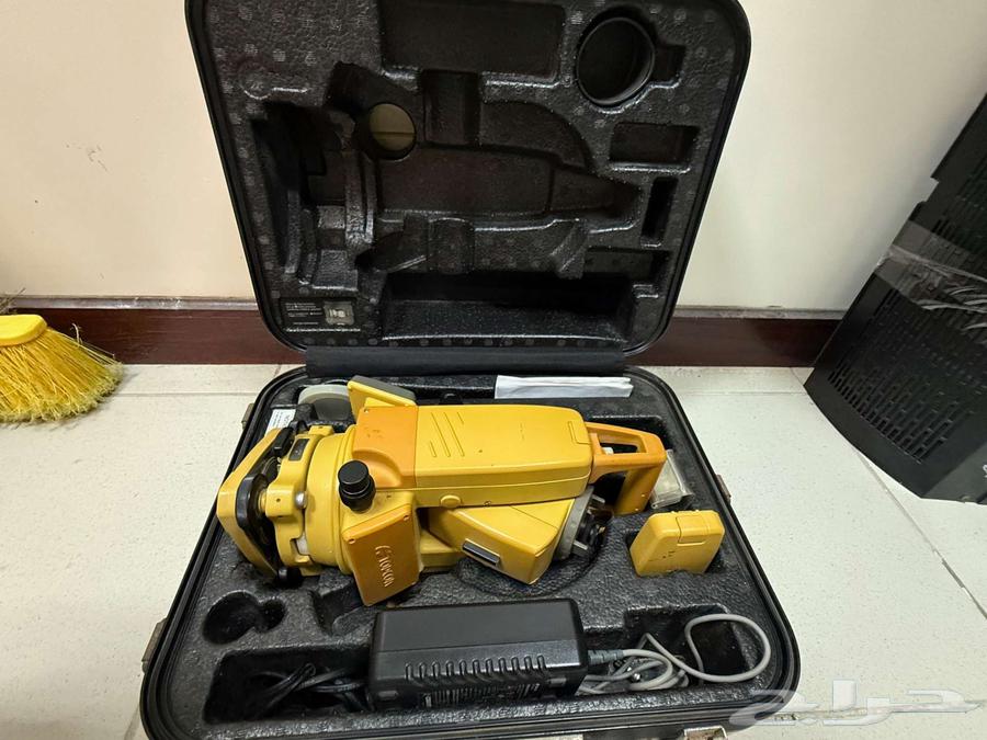 TOPCON Total Station Surveying Device64243704840706111