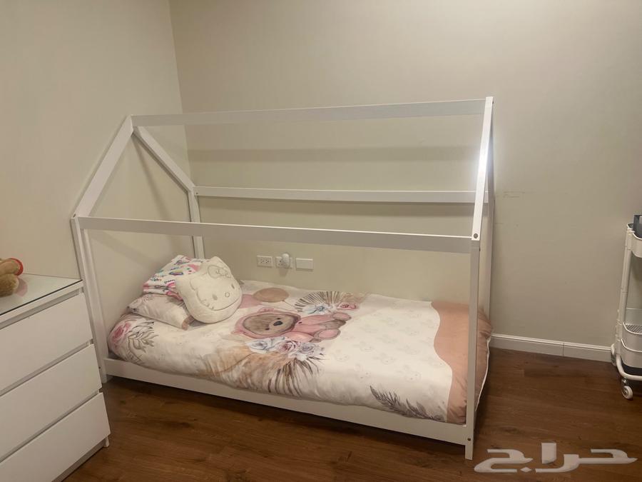 سرير اطفال مع المرتبة64245797908738110