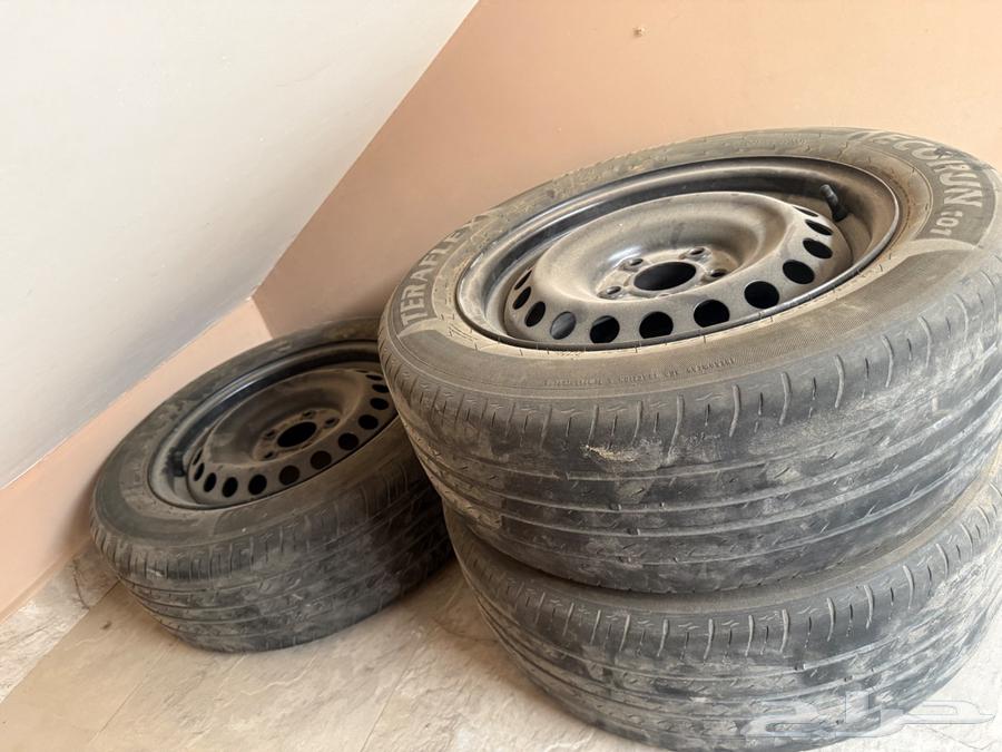 Four kg of grapes 1664417603800705110