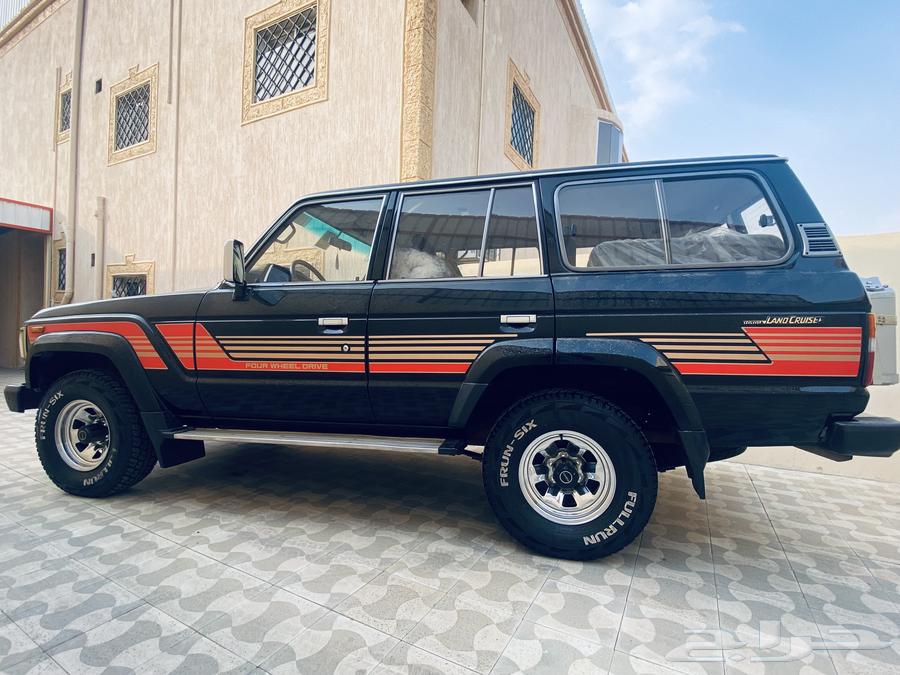 لاندكروزر صالون VX موديل 198964408961512323111
