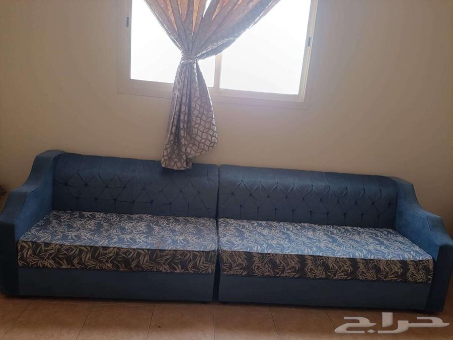 A four-piece sofa set in good condition64244076462594111