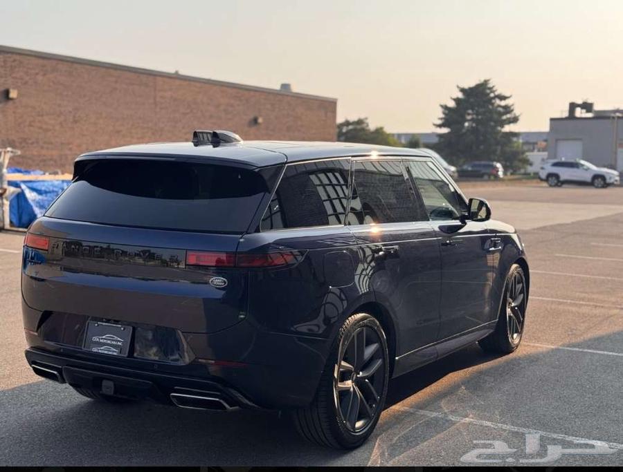 2023 رنج سبورت P400 داينمك ب 29564416531933698113
