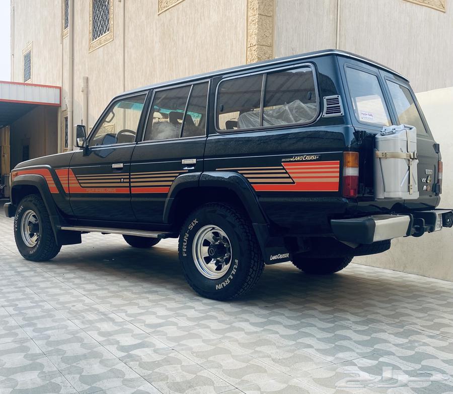 لاندكروزر صالون VX موديل 198964408961512323110
