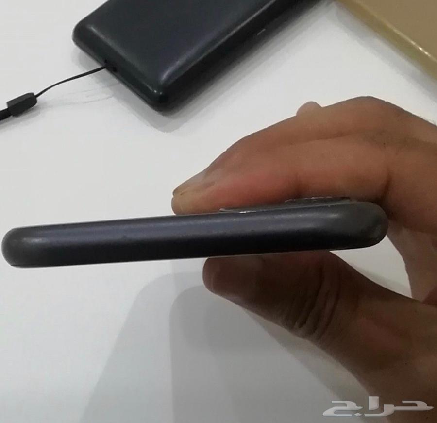 ايفون 11  64 قيقا البيع سمح لاعلى سوم64252986601218112