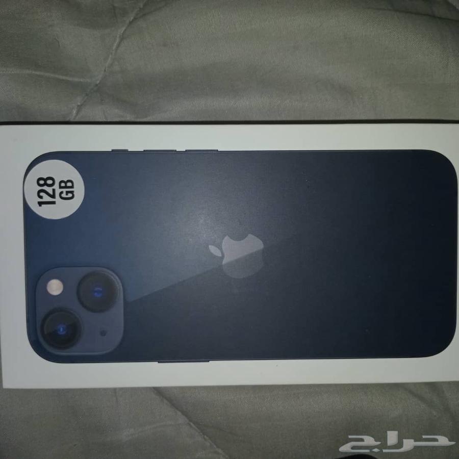 iPhone 13 128GB very clean and new, used for less than 4 months, battery 97%64235188667009114