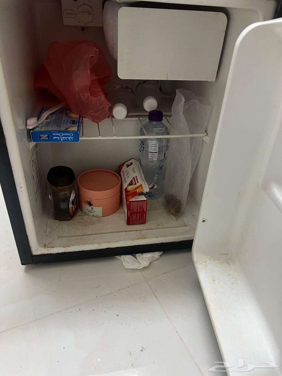 سرير نفر ونص و ثلاجة صغيره64266854702851111