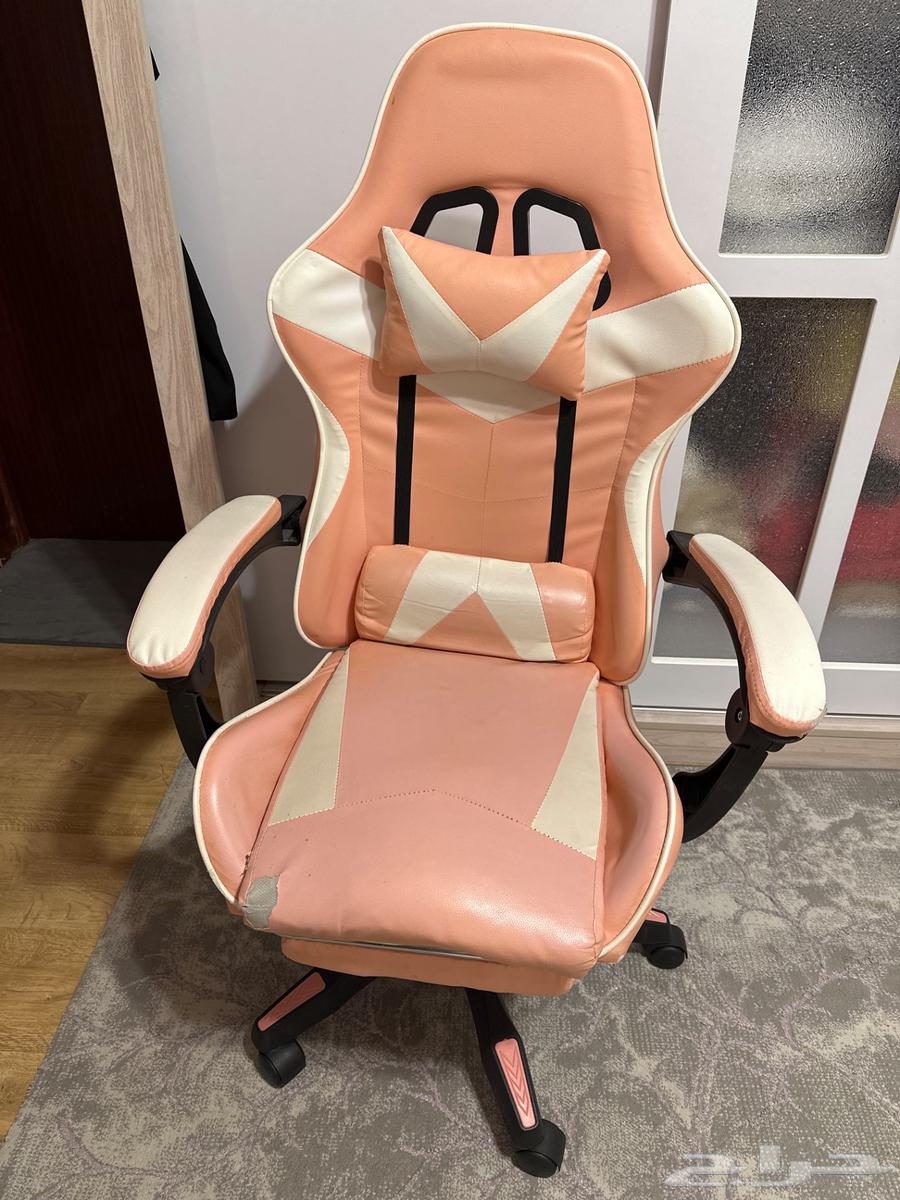 كرسي قيمنق اللون وردي64270414823297113