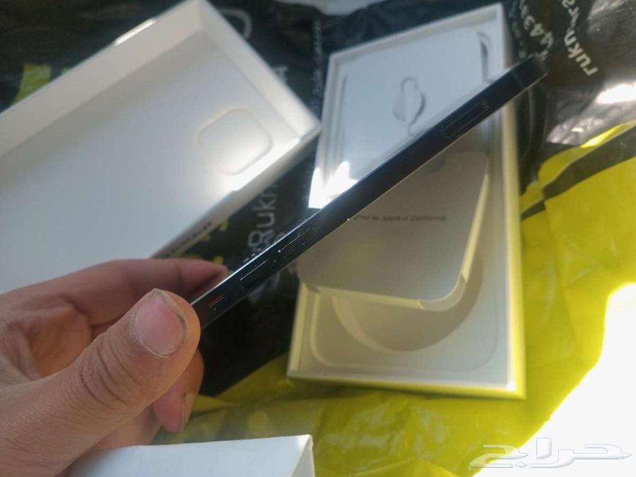 ايفون 12 اسود 128 قيقا شبه جديد64262349801473111