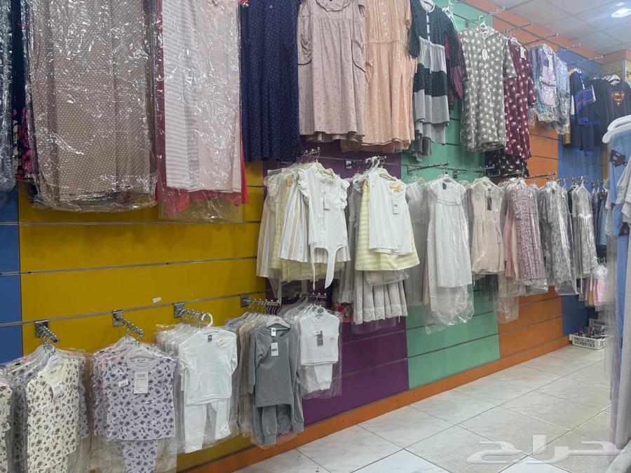 Two shops available for lease or for sale with full inventory636135958609951125