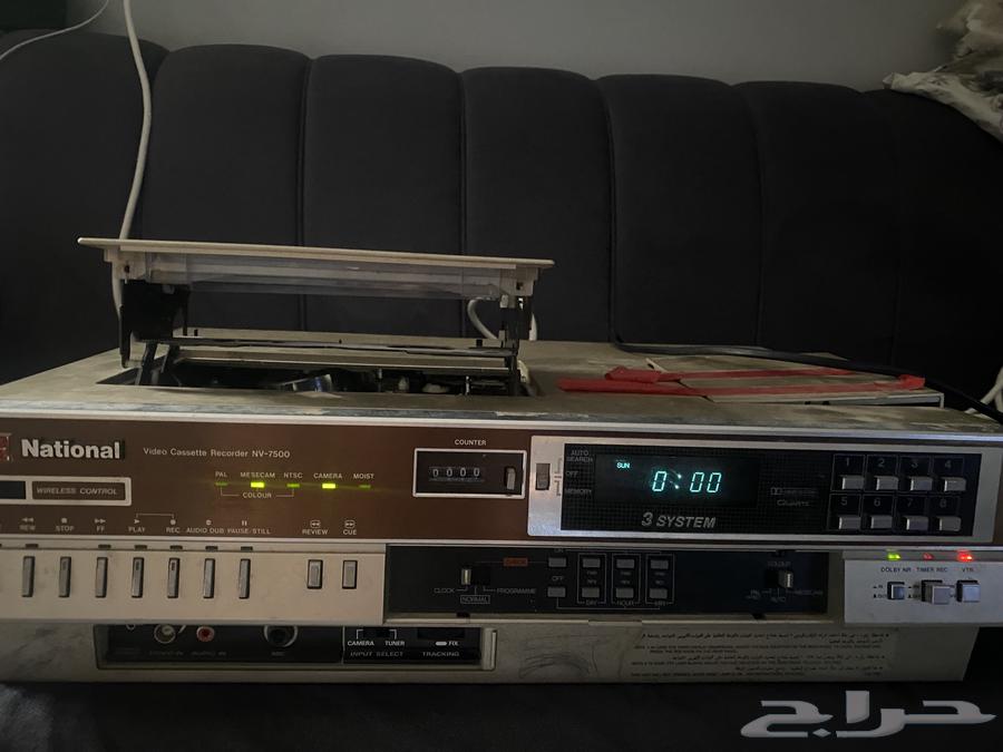 An old video device in good condition for lovers of the old times64250242652034110