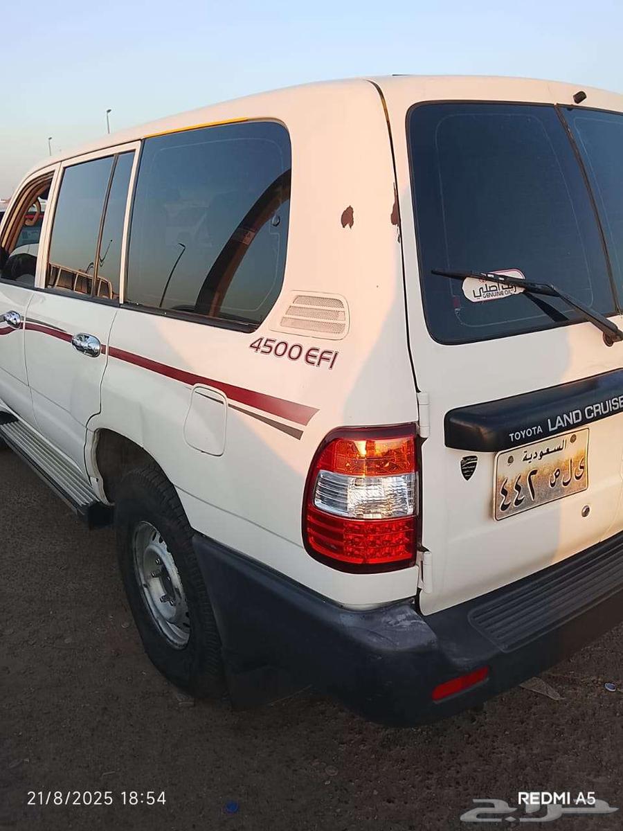 جيب لاندكروز 200764429397627778113