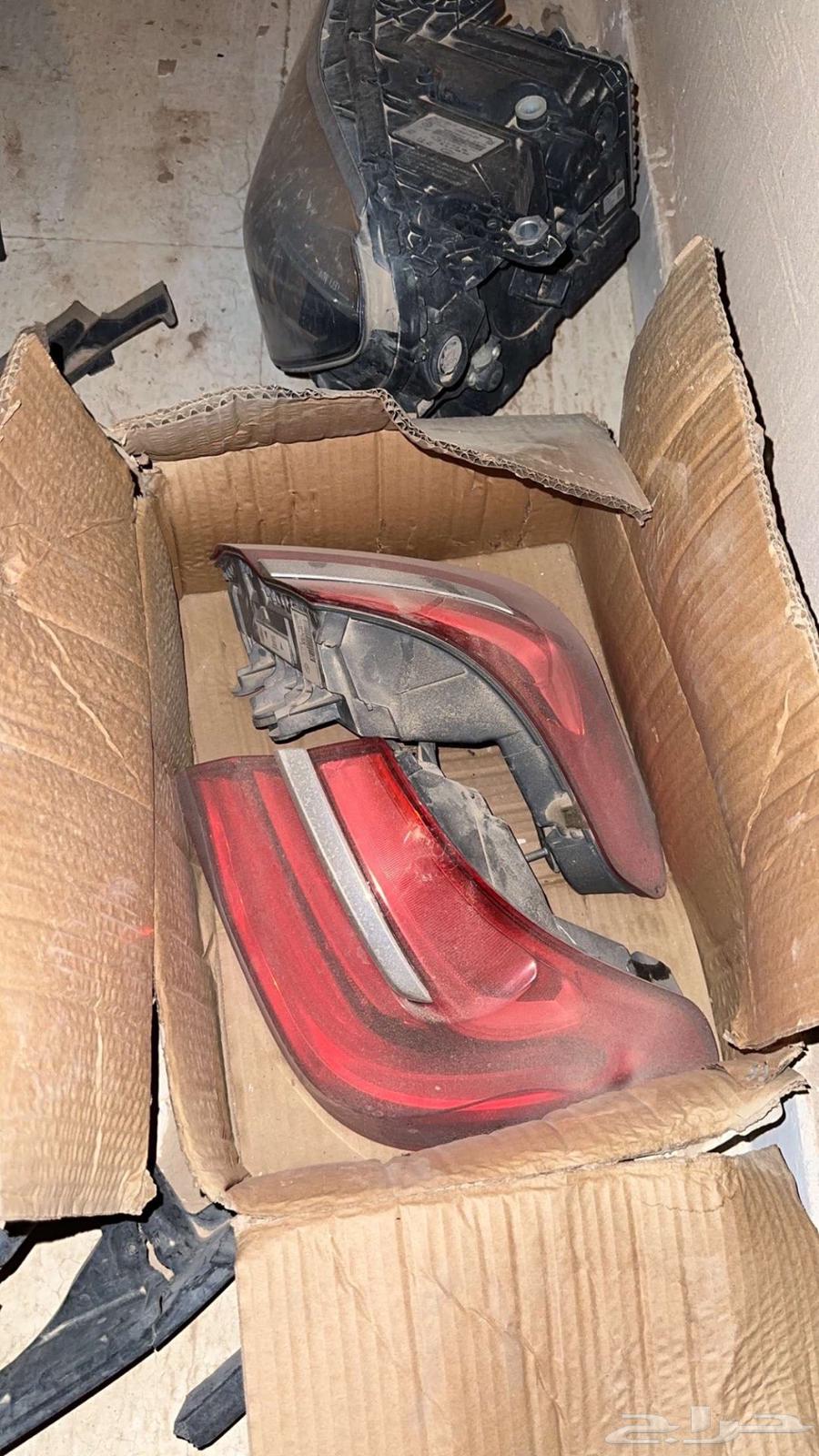 للبيع قطع أصلية BMW 730 موديل 201864437840611969112