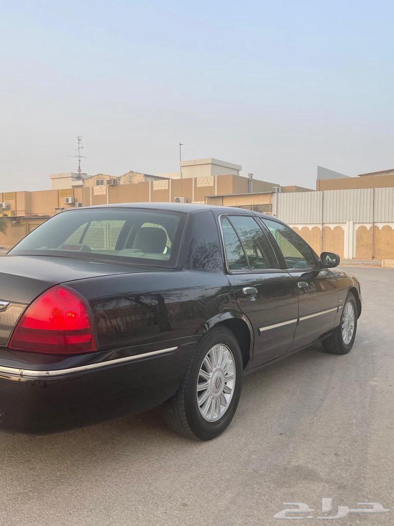 Ford Grand Marquis 2011 Very Clean64441979543809113