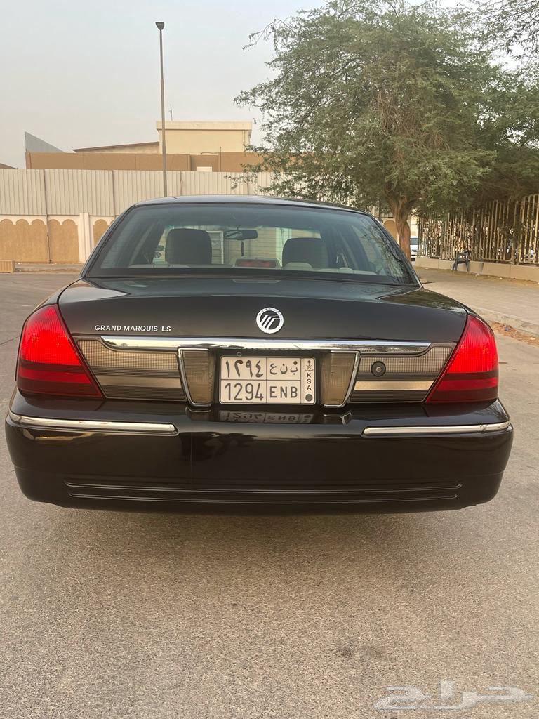 Ford Grand Marquis 2011 Very Clean64441979543809114