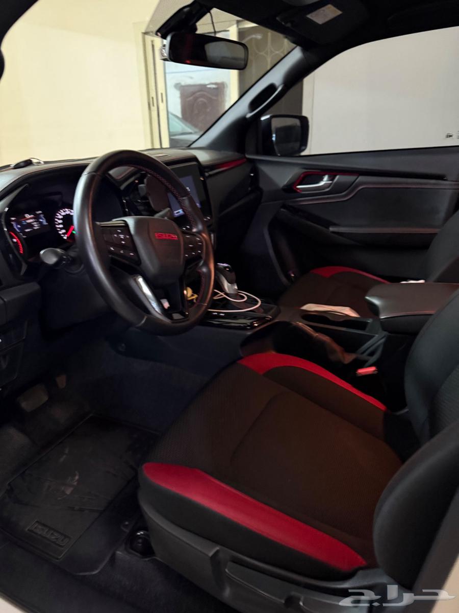 Isuzu D-Max 202364442803073538112