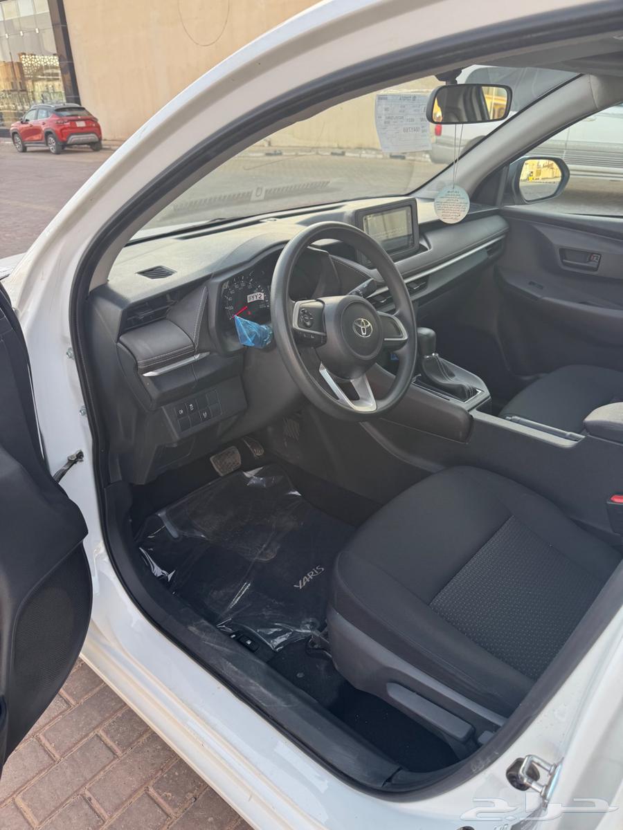 للبيع يارس فئة(y) م 2023 ابيض لؤلؤي عداد 86 الف64443883324035110