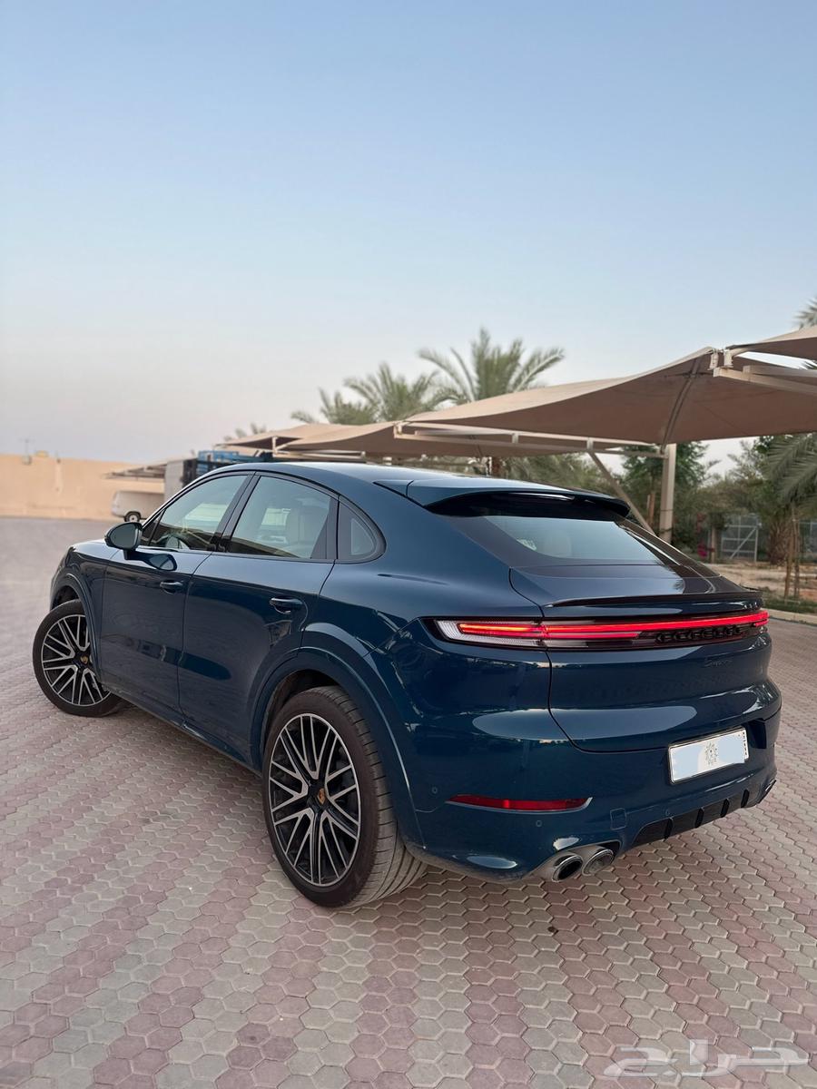 Porsche SUV for sale, almost new, at an attractive price64446390819969111