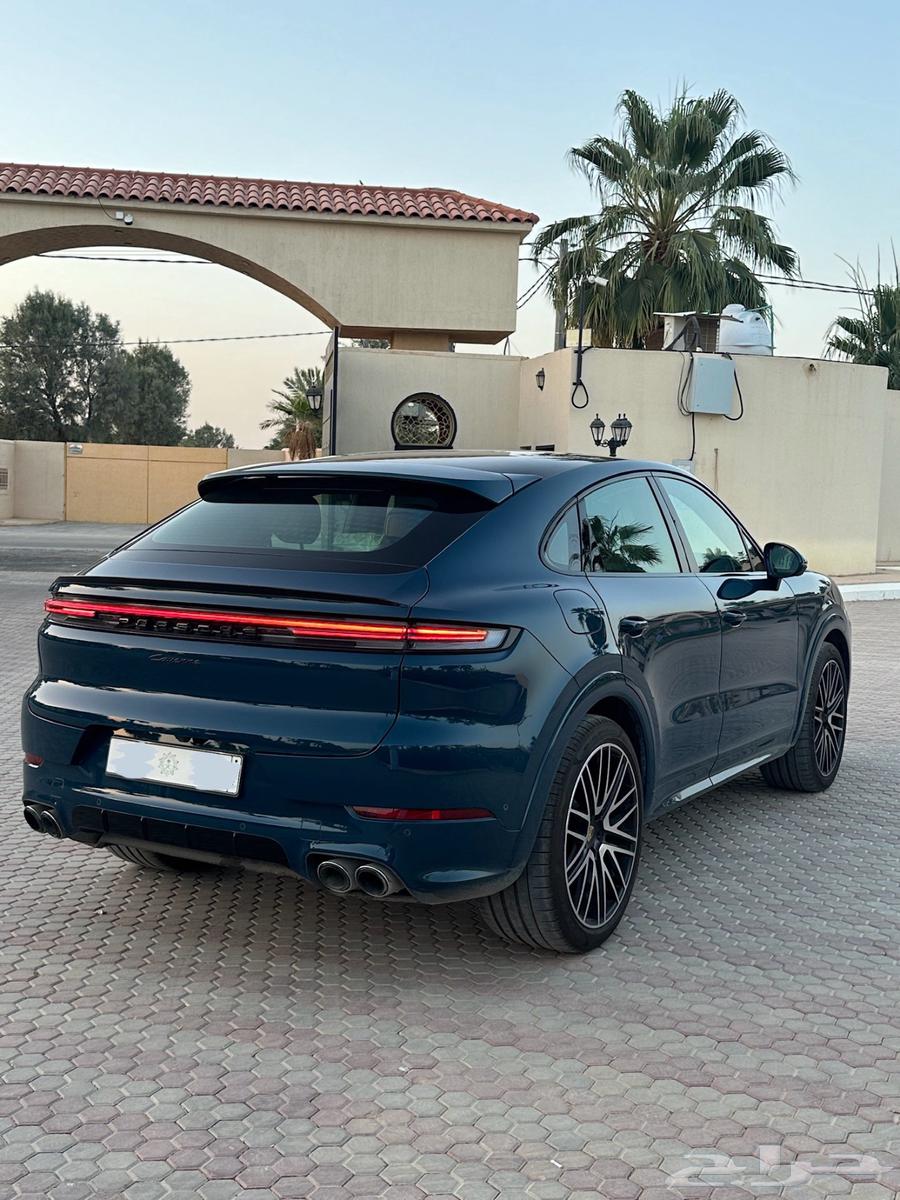 Porsche SUV for sale, almost new, at an attractive price64446390819969114