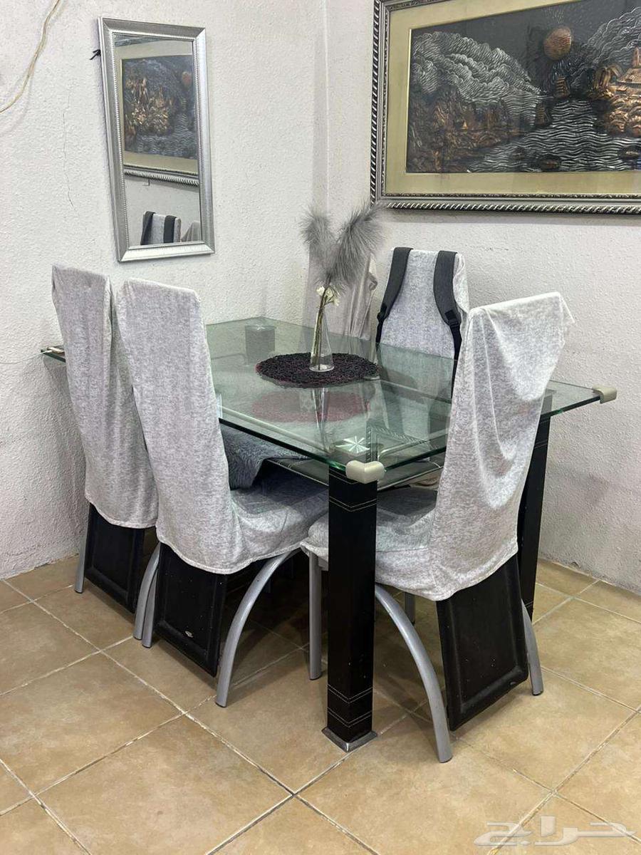 للبيع طاوله طعام64387021190147110