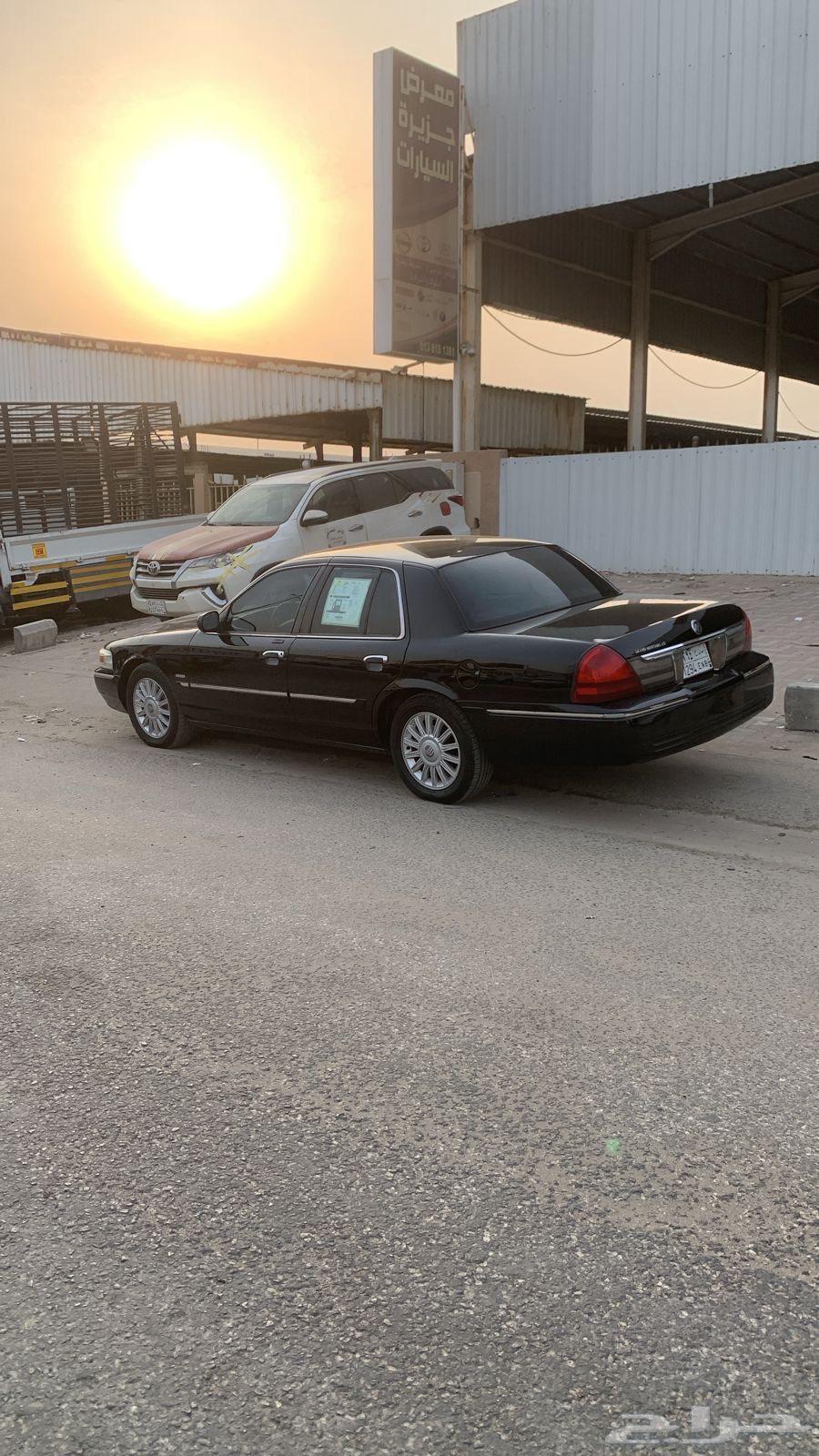 Ford Grand Marquis 2011 Very Clean64441979543809112