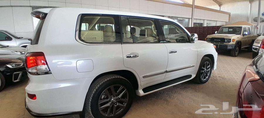 لكزس LX570 فل كامل DD البيع 14700064447283069185114