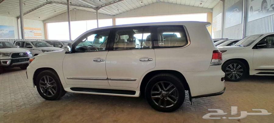 لكزس LX570 فل كامل DD البيع 14700064447283069185111