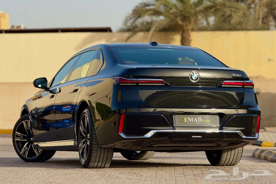 BMW 735i M KIT 2023 اسود خليجي تحت الضمان64443628442499113