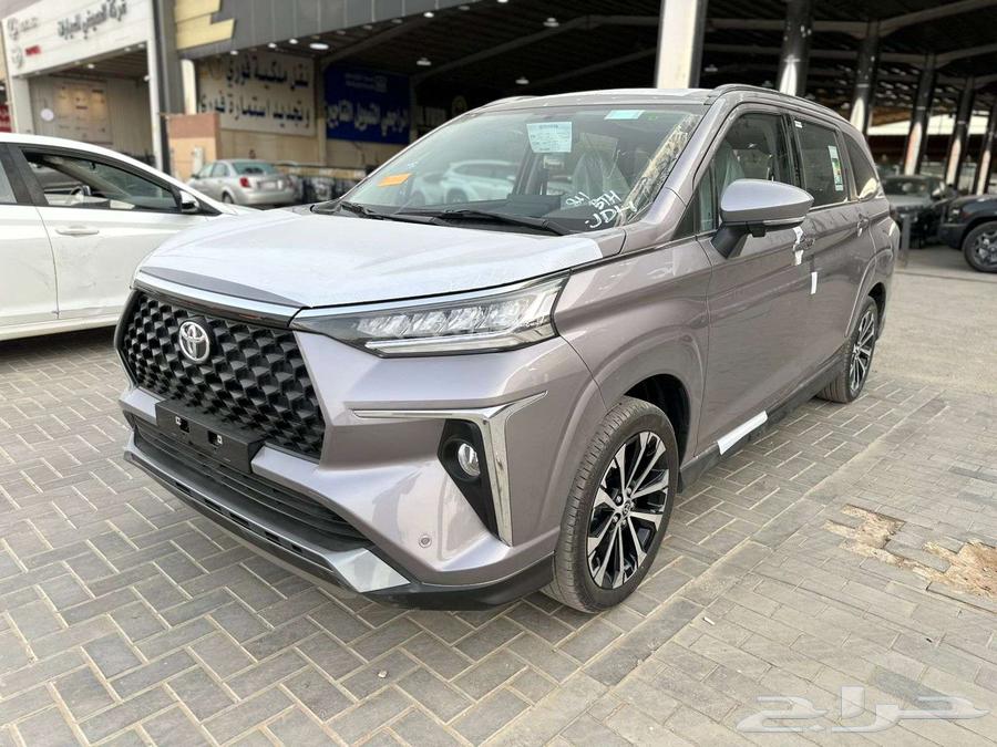 تويوتا فيلوز GLX موديل 202564454221983746110