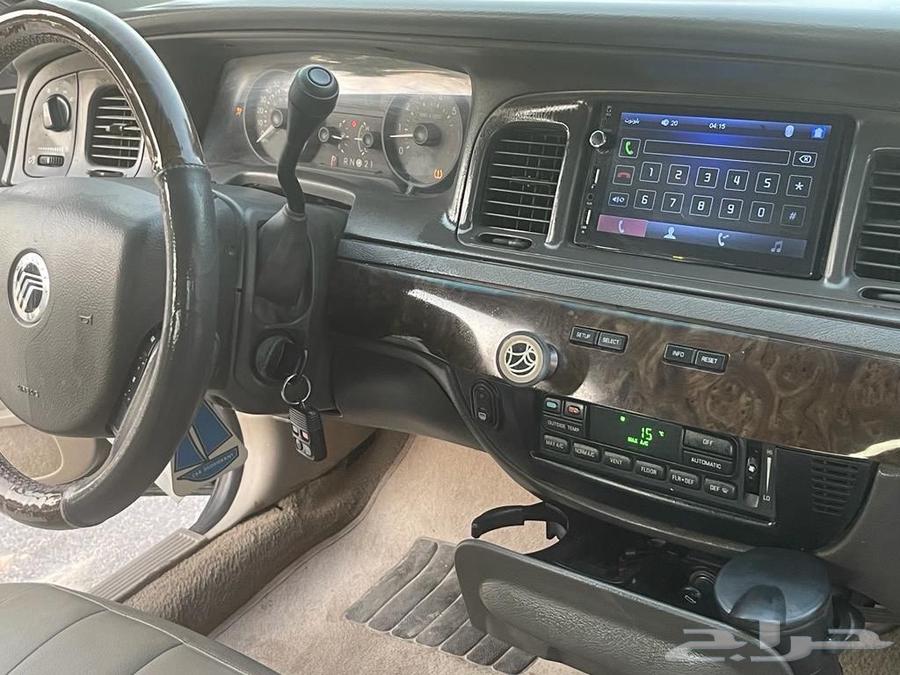 Ford Grand Marquis 2011 Very Clean64441979543809110