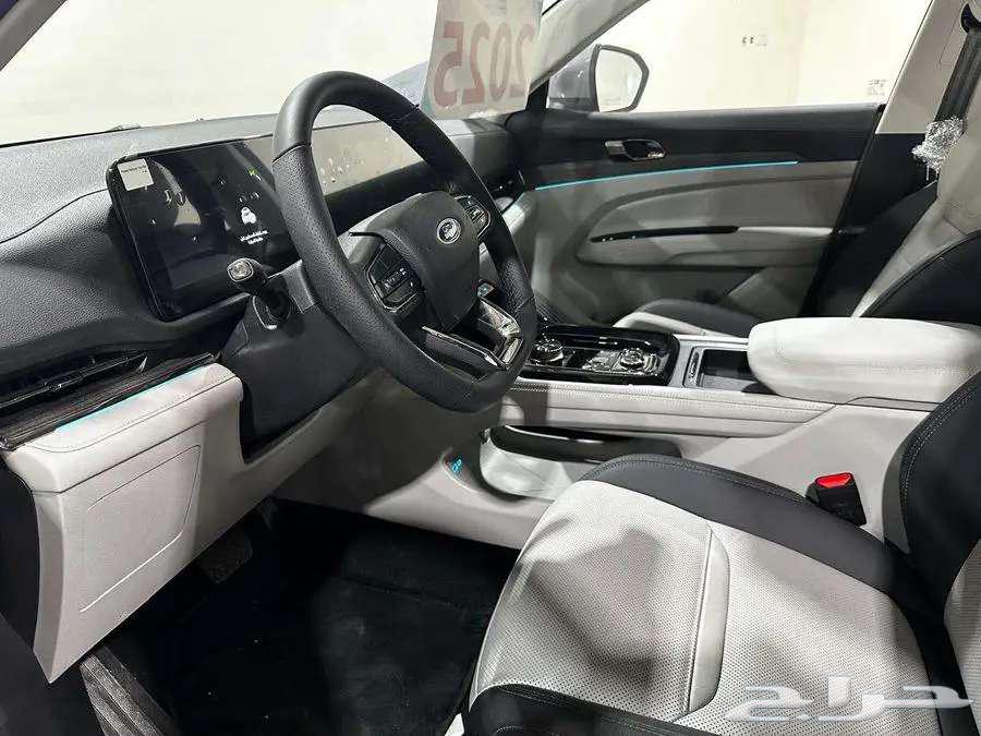 فورد تيرتوري 2025 تيتانيوم فل كامل قوي العروض للكاش والبنوك64442309411971113