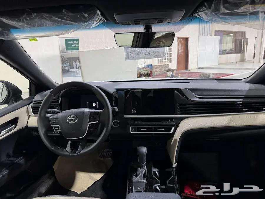 تويوتا كامري LEبنزين2025اسود اقوي العروض للكاش والبنوك64443398643585112