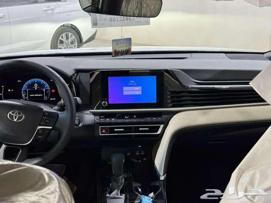 تويوتا كامري LEبنزين2025اسود اقوي العروض للكاش والبنوك64443398643585113