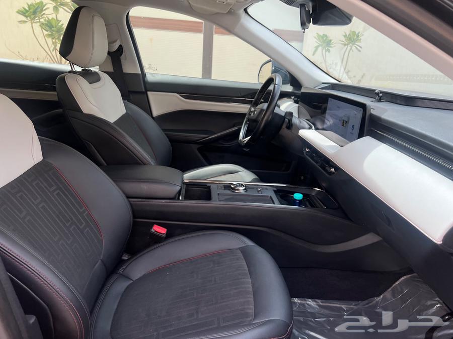 للبيع فورد تورس ترند64444378540417113