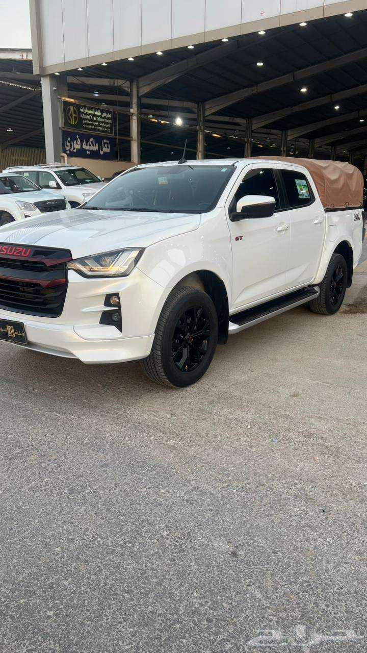 ايسوزو دي ماكس موديل 2023- معرض خلف للسيارات64454509312513112