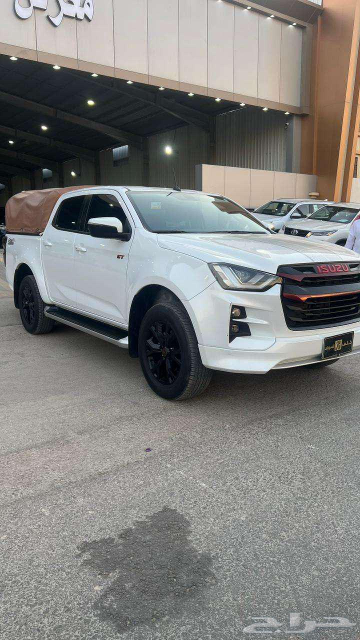 ايسوزو دي ماكس موديل 2023- معرض خلف للسيارات64454509312513111