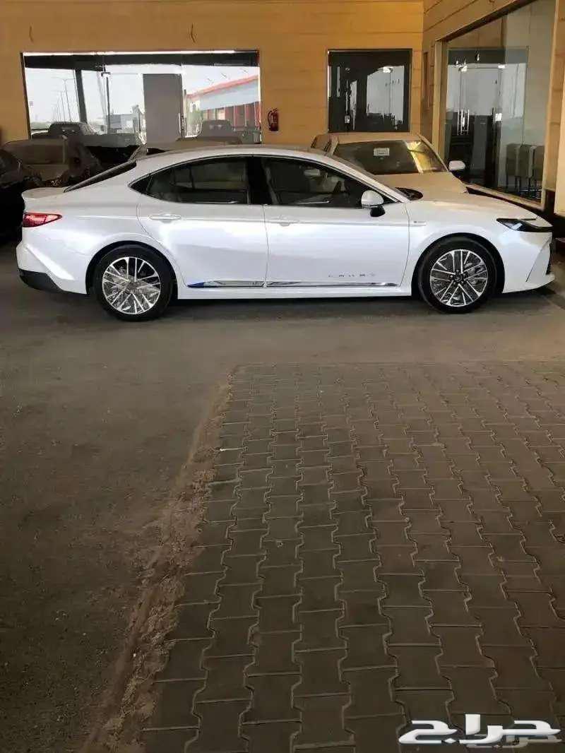 تويوتا كامري LE هايبرد فتحة بانوراما 2025 القسط 1788 الحسن64455481610113112