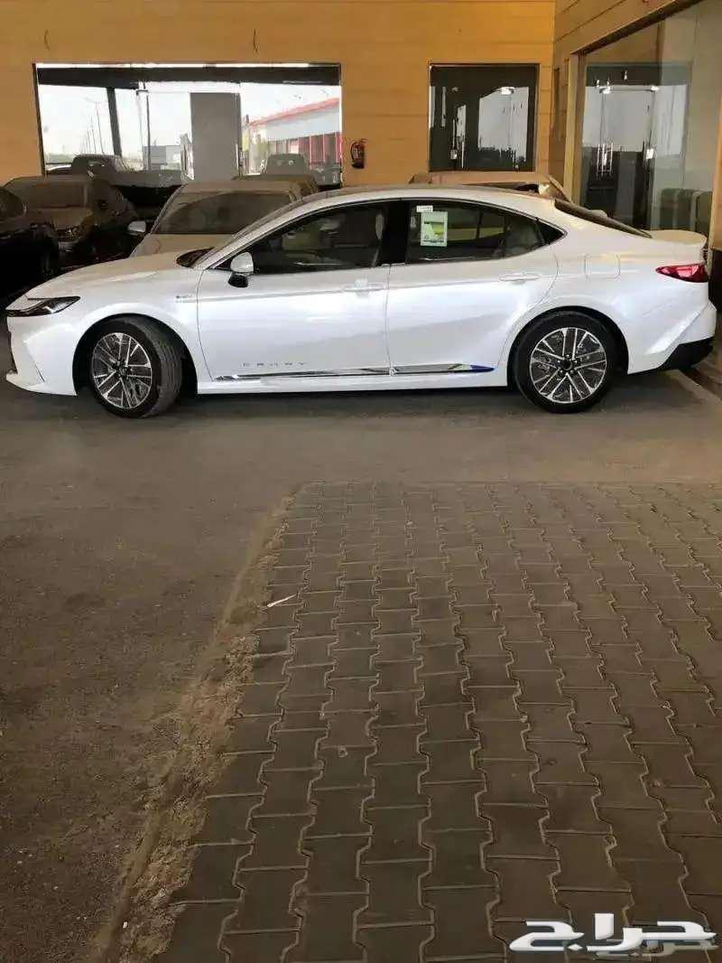 تويوتا كامري LE هايبرد فتحة بانوراما 2025 القسط 1788 الحسن64455481610113111