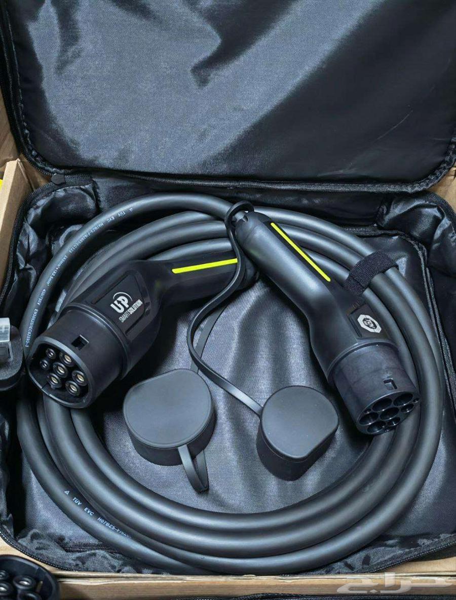 Charging Cable (Type 2 ⇆ Type 2 – 22 kW)64456116021378110