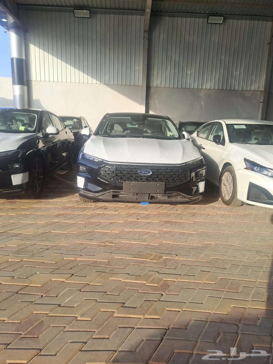 متوفر فورد تورس امبيانتي 2025 لون اسود عرض خاص64454660166530110