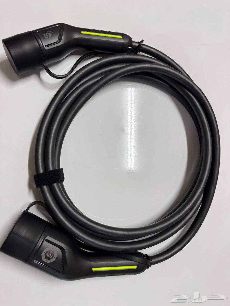 Charging Cable (Type 2 ⇆ Type 2 – 22 kW)64456116021378111