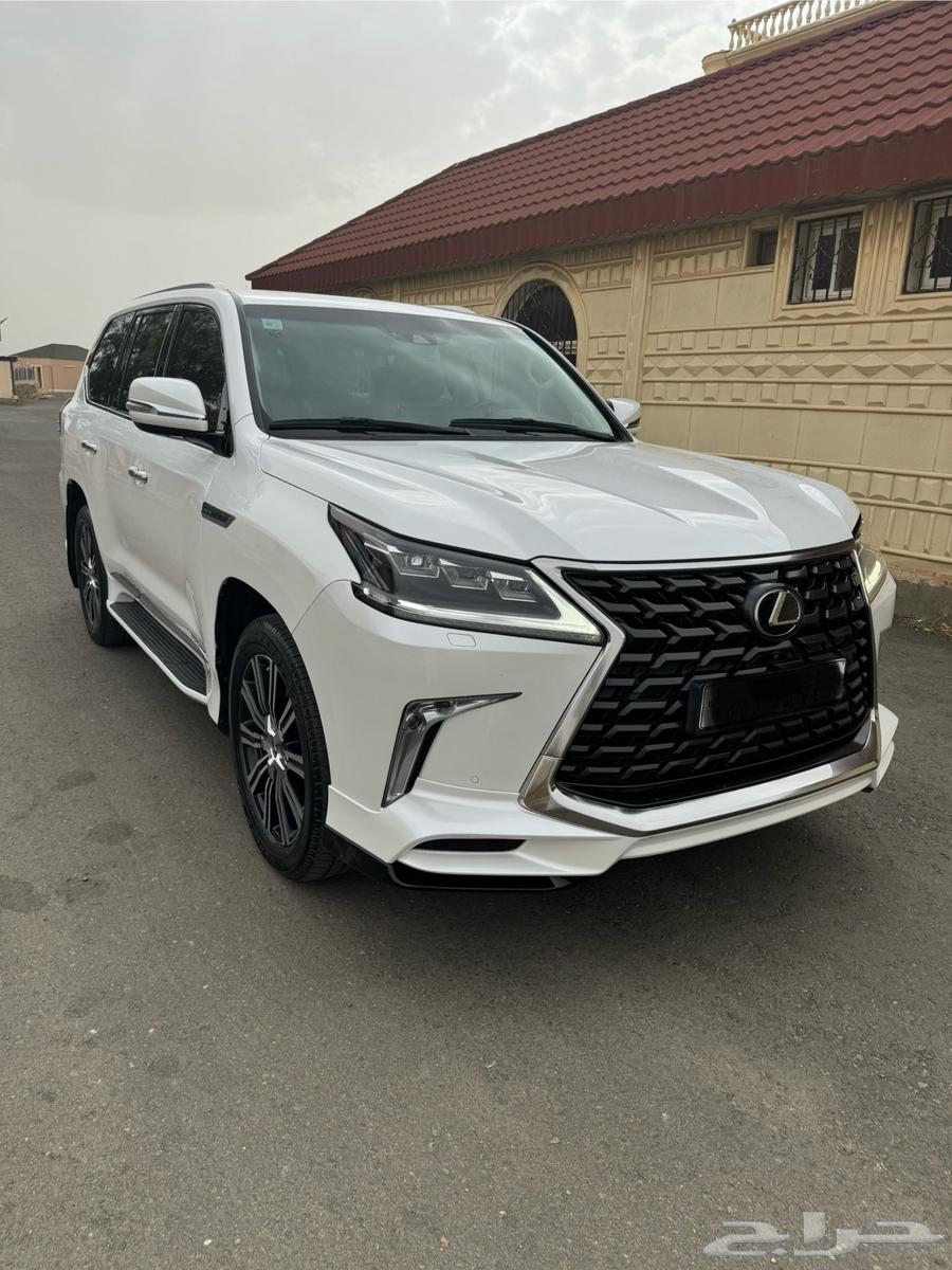 لكزس مخزن شبه جديد أعلى فئة أبيض 2021 ممشى 29 ألف64461911421570110