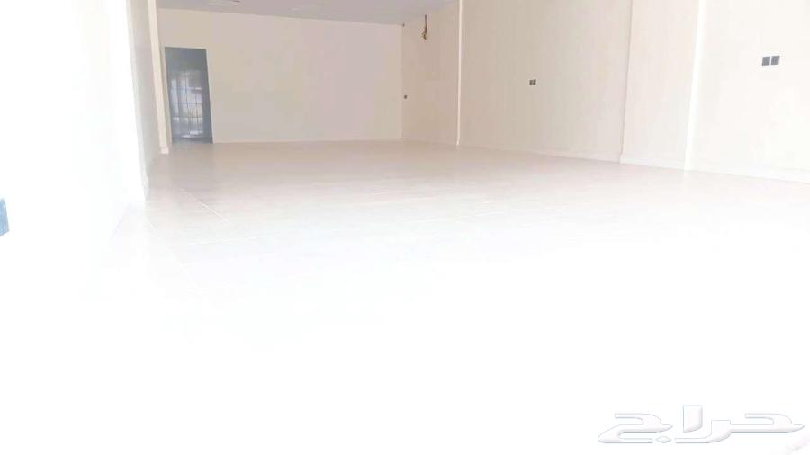 محل معرض للايجار بشرق الرياض موقع إستثنائي قريب من القطار63613621299971112