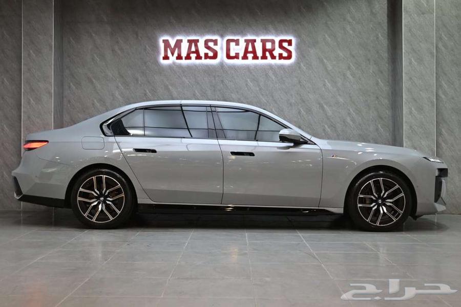 بي ام دبليو 735i M KIT 2025 خليجي64462678903682113