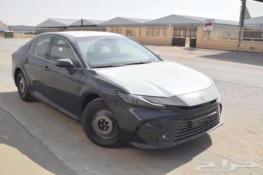 تويوتا كامري 2025 استاندر اسود بنزين اقل سعر كاش و اقساط64462896285954111