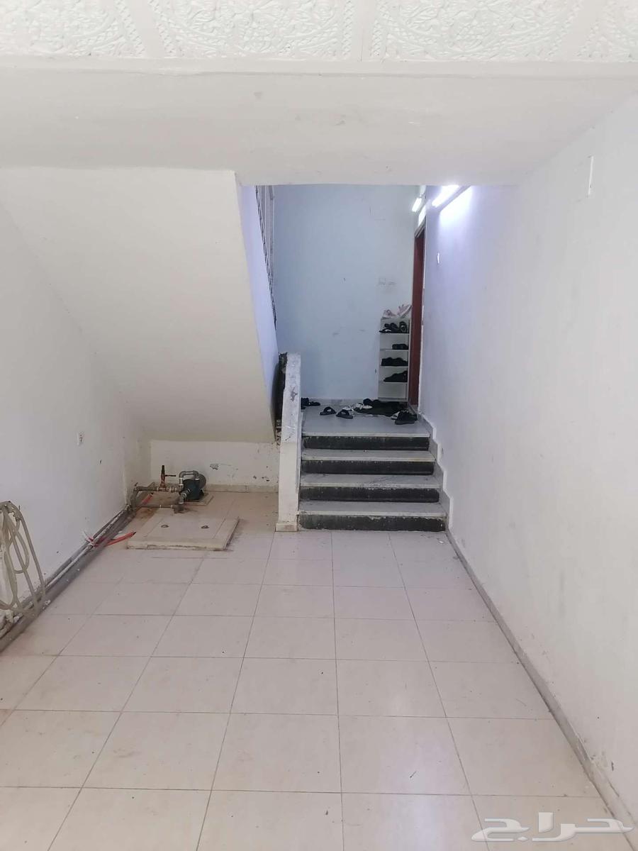 For sale, a two-story residential building with an area of 405 sqm within the Haram boundary63613842032642114