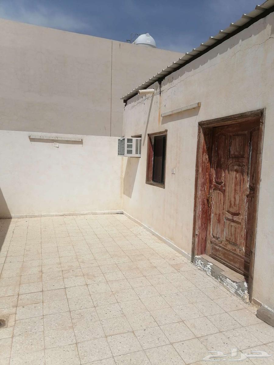 For sale, a two-story residential building with an area of 405 sqm within the Haram boundary63613842032642112