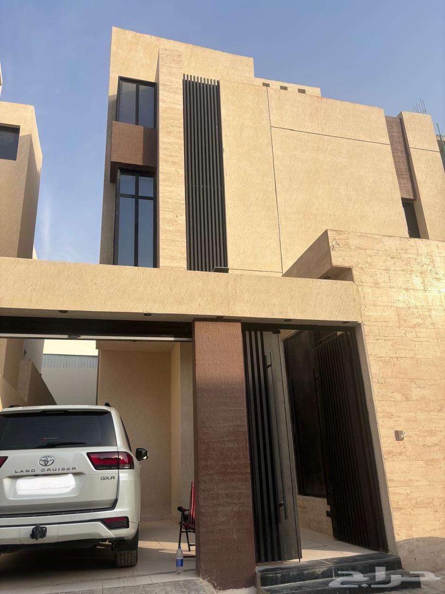 Modern Ground Floor 314 Square Meters in Al-Janadriyah, Ghusan Layout63613865587073110