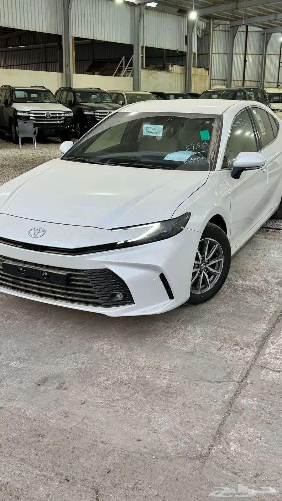 عرض خاص كامري 2025 E بنزين سعودي 111500 شامل64477185436802114